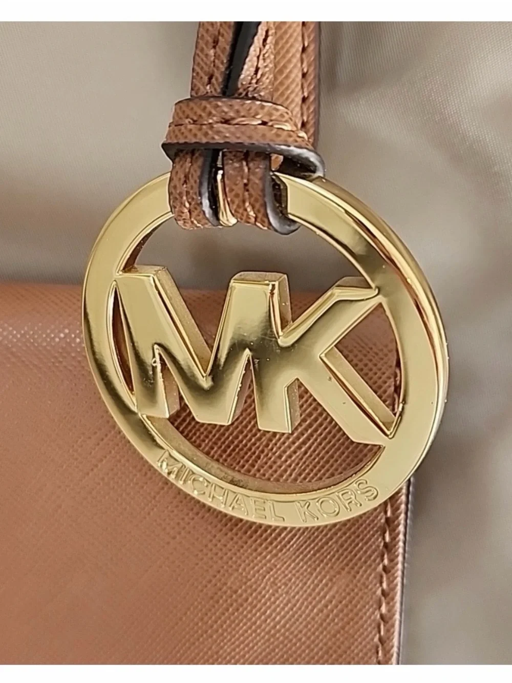 Michael Kors Jet Set Item Medium Nylon Multi Pocket Like New ✈️❤️💎🛍️